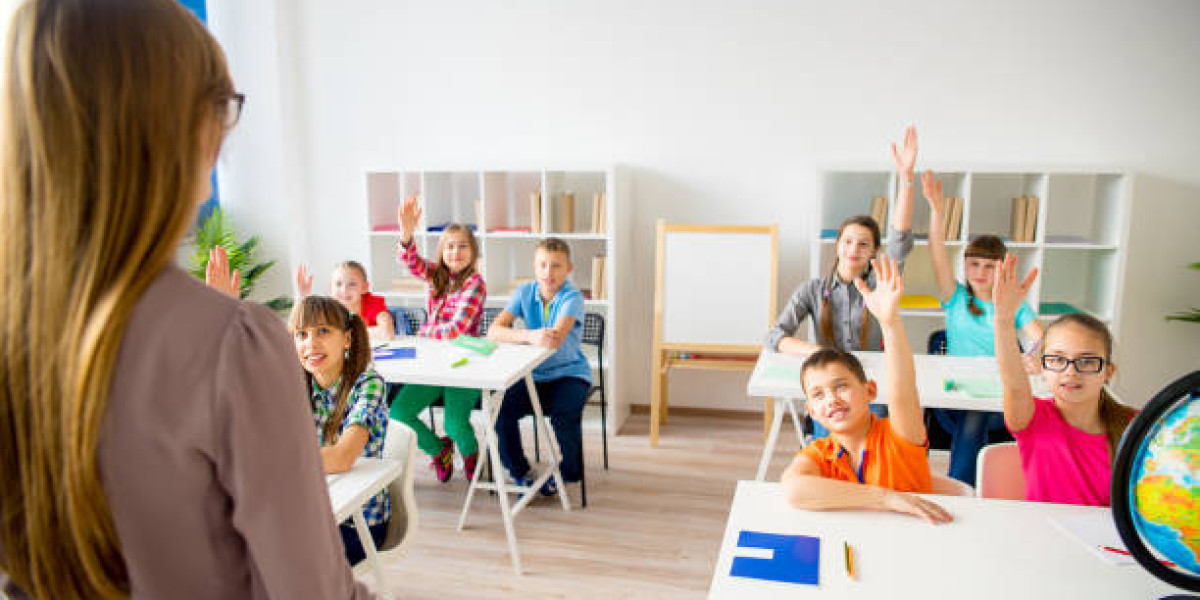 Transform Struggles into Strengths with Secondary Chinese Tuition