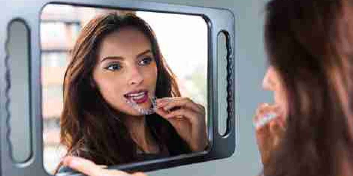 Teeth Whitening for Men: Grooming and Confidence Tips