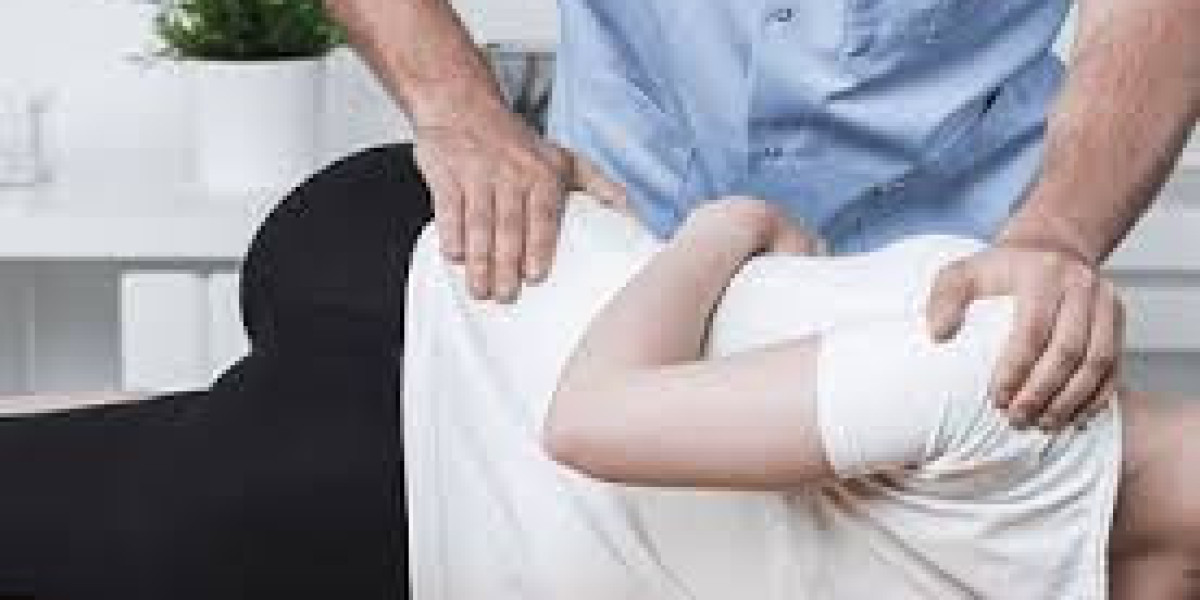 Breaking the Stigma: How Goregaon Therapy Specialist Open Conversations