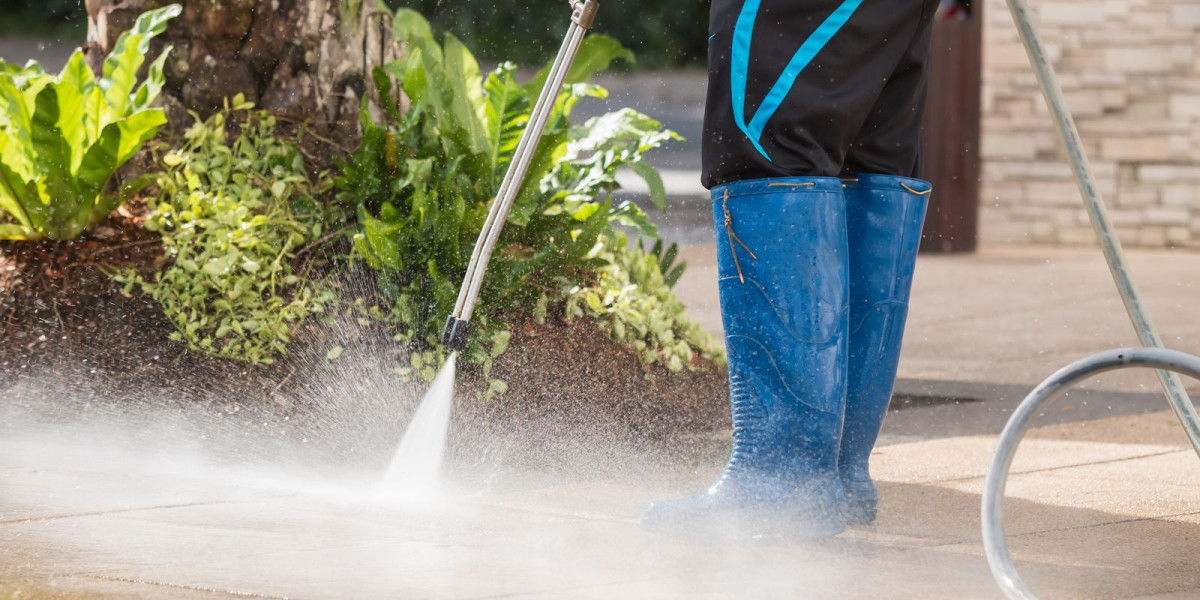 Commercial vs. Residential Pressure Washing in Jacksonville, TX: What’s the Difference?