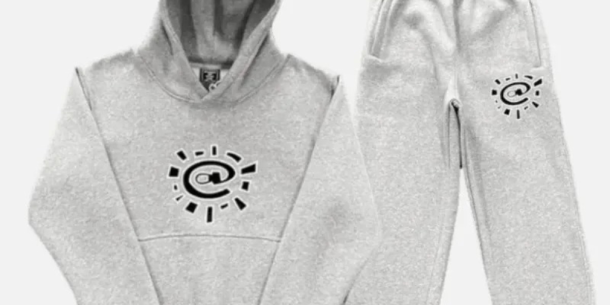 The Versatile Grey Adwysd Tracksuit That Suits Every Lifestyle