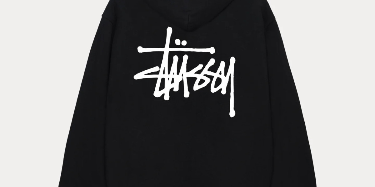Stüssy Fit Inspiration: Τα Viral Looks που Έριξαν το Instagram
