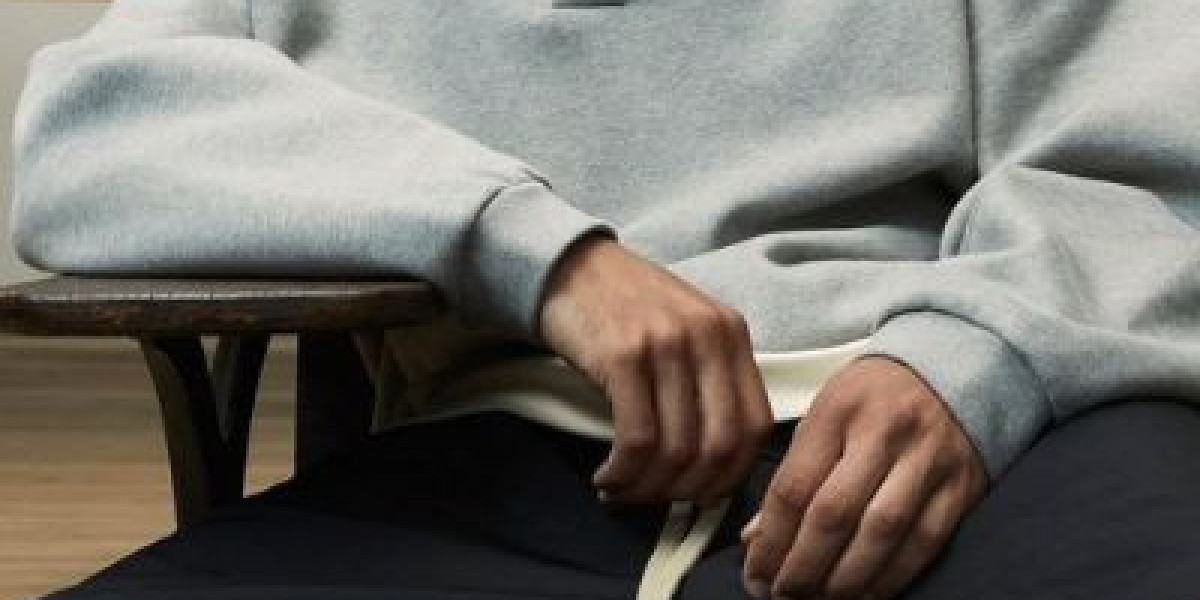 Essentials Tracksuits Neckline Shape Consistency Across Releases