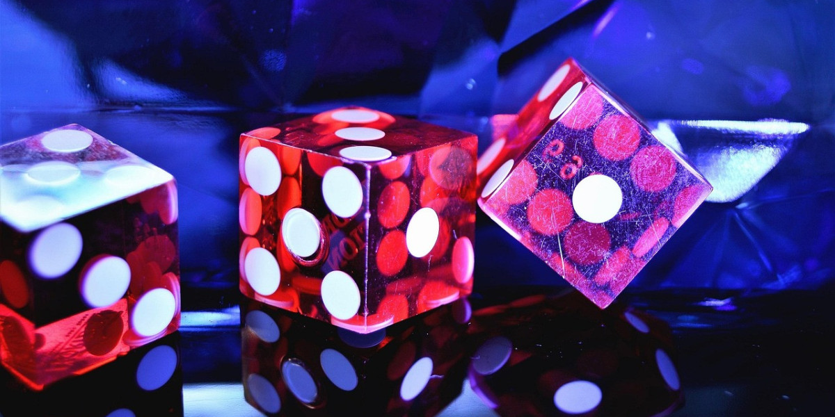 Psychologia gracza w dobie cyfrowych kasyn: Jak zrozumienie emocji i zachowań użytkowników wpływa na rozwój doświadczeń 