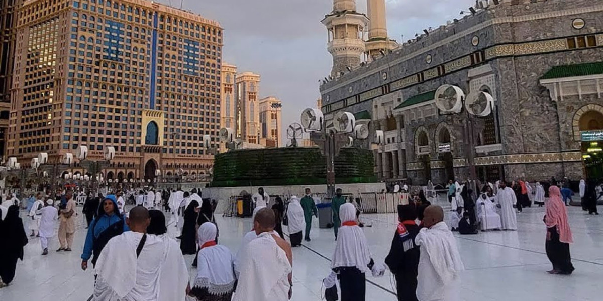 March Umrah Packages with Balanced Crowds and Mild Weather