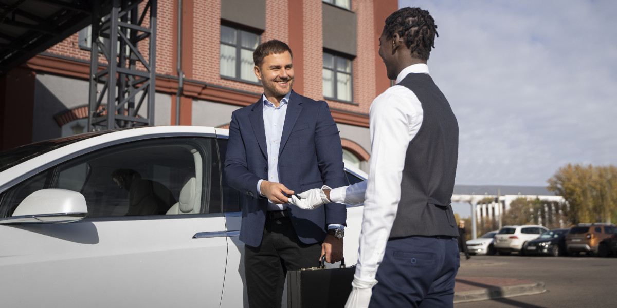 Chauffeur Service in Riyadh: Luxury Travel Solutions by VIP Transport Riyadh