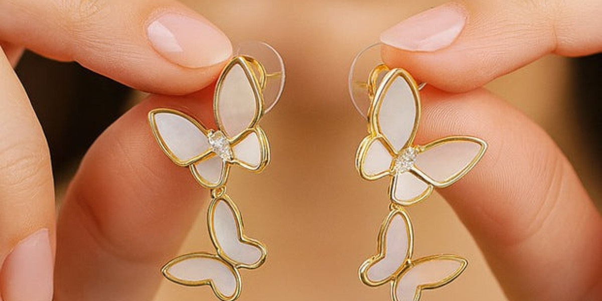 Western Earrings: The Perfect Blend of Modern Fashion & Everyday Elegance