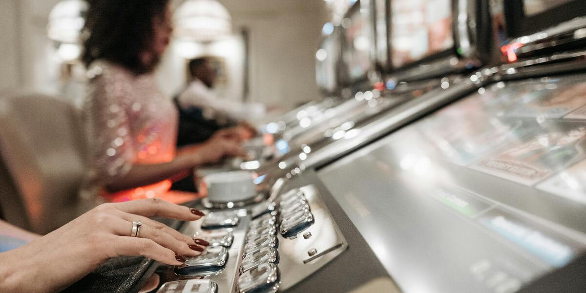 Understanding Gambling Site Scams: Insights from the Inavegas Scam Verification Community