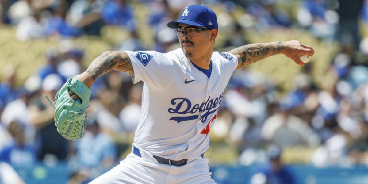 Hideo Nomo, Orel Hershiser will toss 1st pitches for Earth Collection Video games 3-4