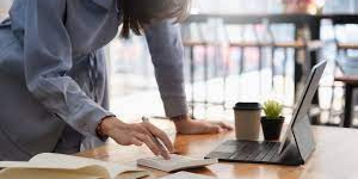 Pay Someone to Do Your Online Class Without Academic Stress