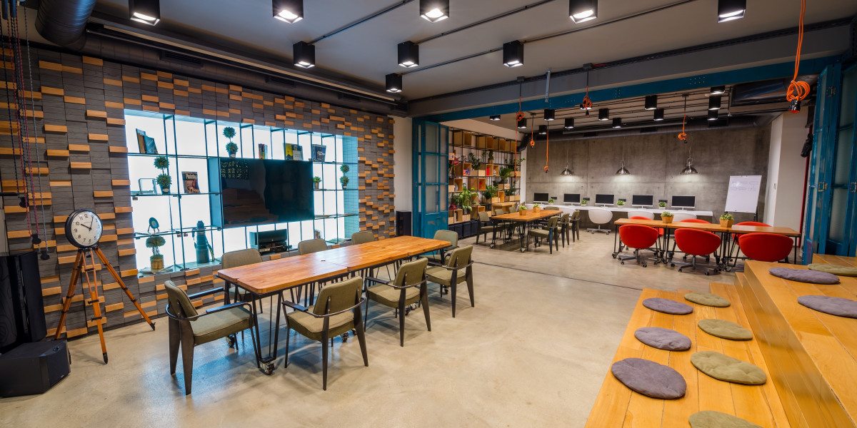 Future of Hybrid Workspaces and Flexible Office Fit-Out