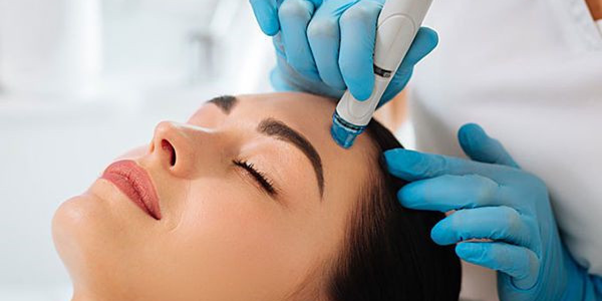 HydraFacial in Dubai vs. Regular Facials: Key Differences
