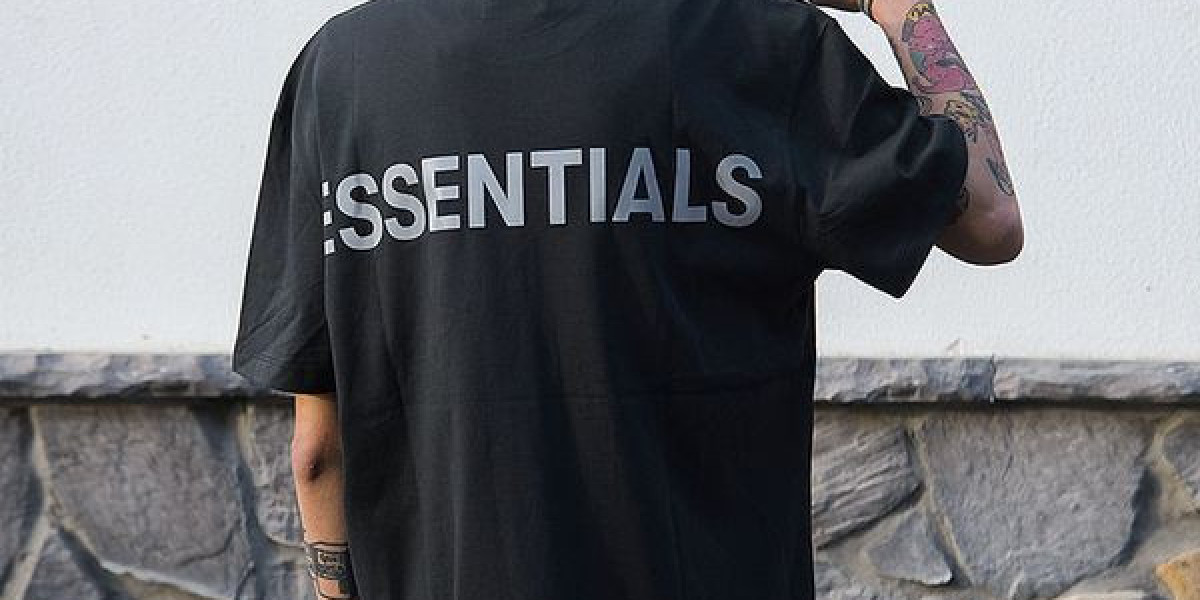 Essentials T Shirt: Your Ultimate UK Style Guide