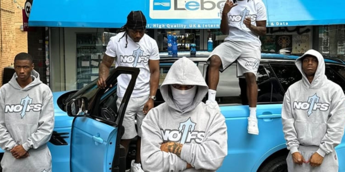 How to Style Streetwear for Parties and Night Out